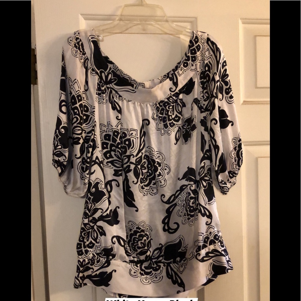 WhiteHouseBlackMarket silky black white blouse Sm